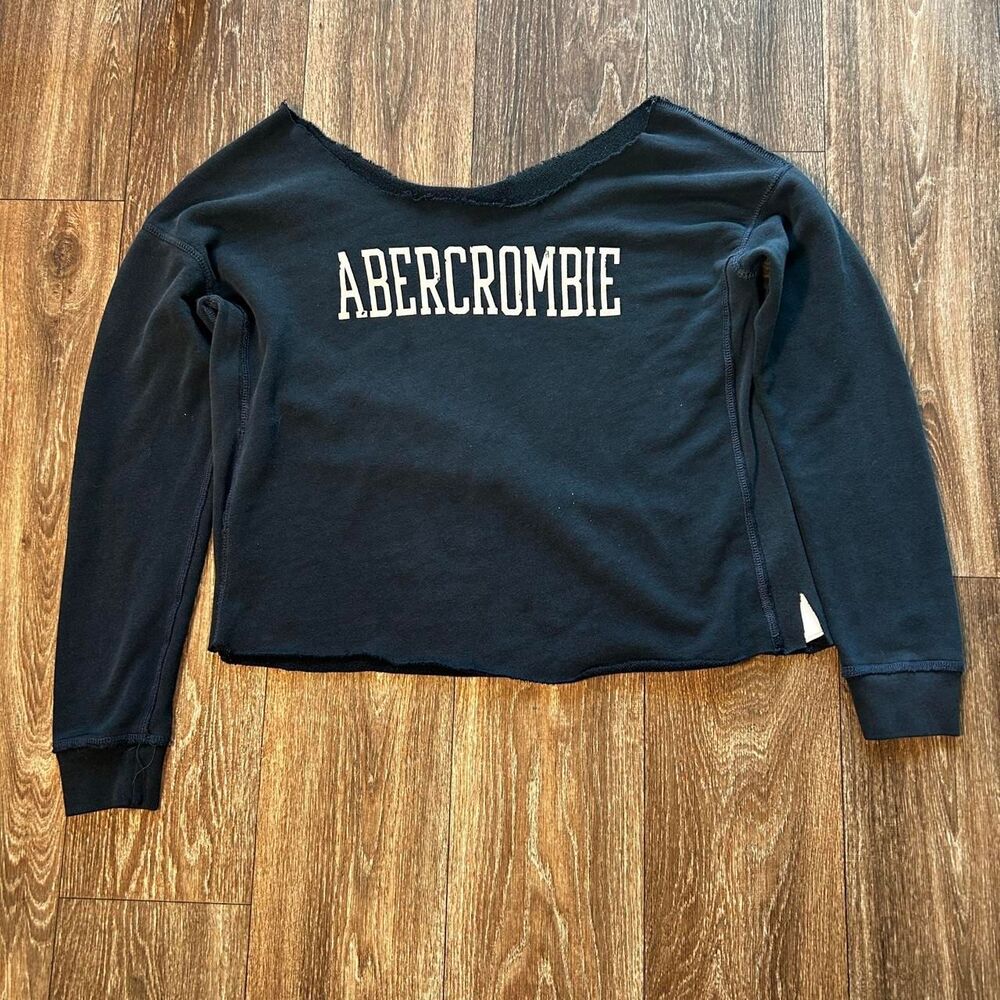 Abercrombie & Fitch Navy Cropped Crewneck